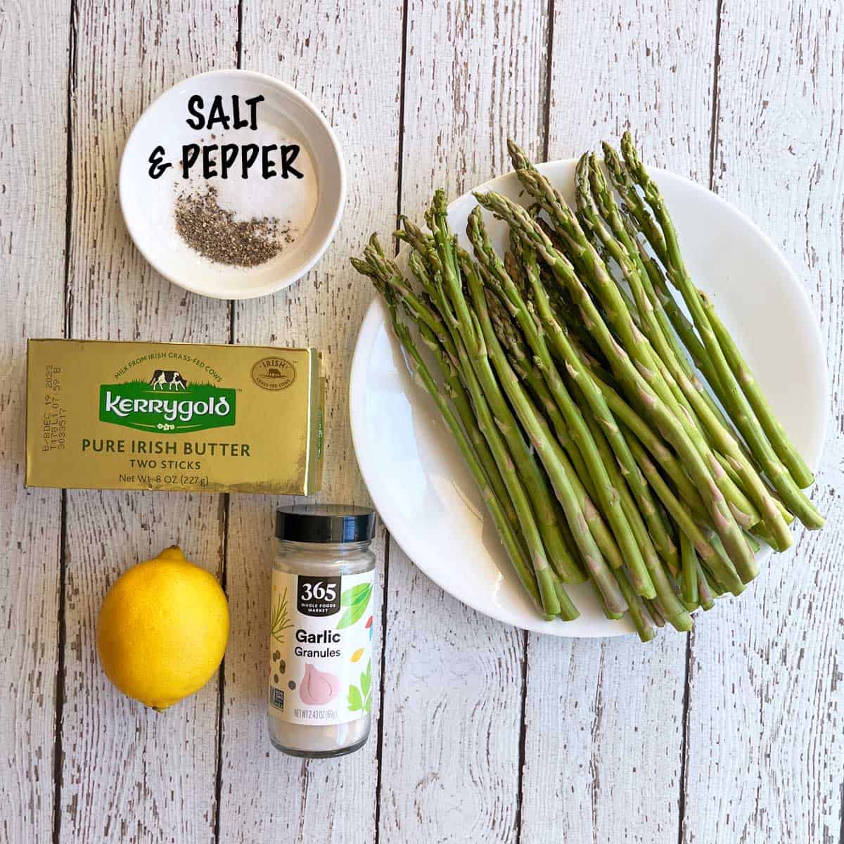 The ingredients needed for making steamed asparagus.