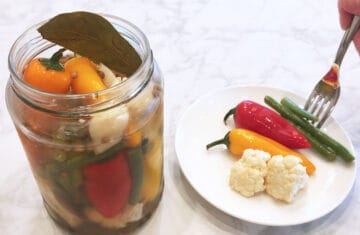 Quick pickles are served.