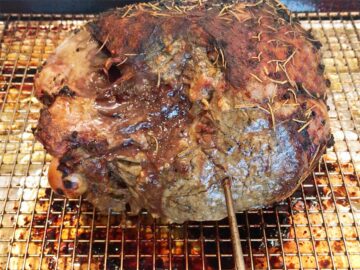 The leg of lamb is ready.