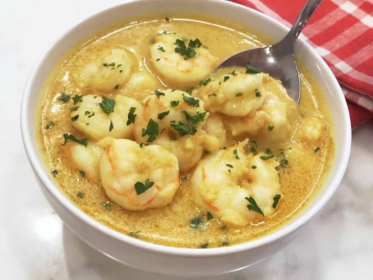 The curry is served.