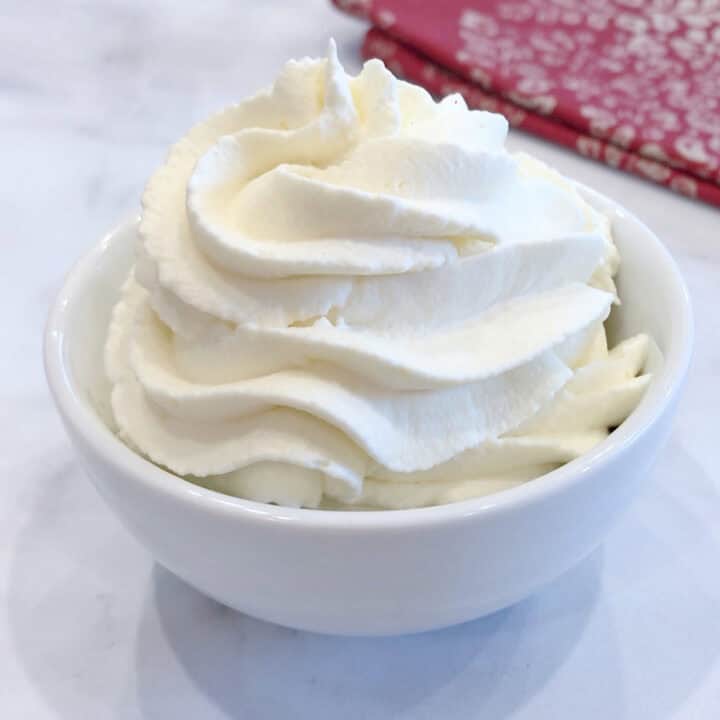 The whipped cream is served.