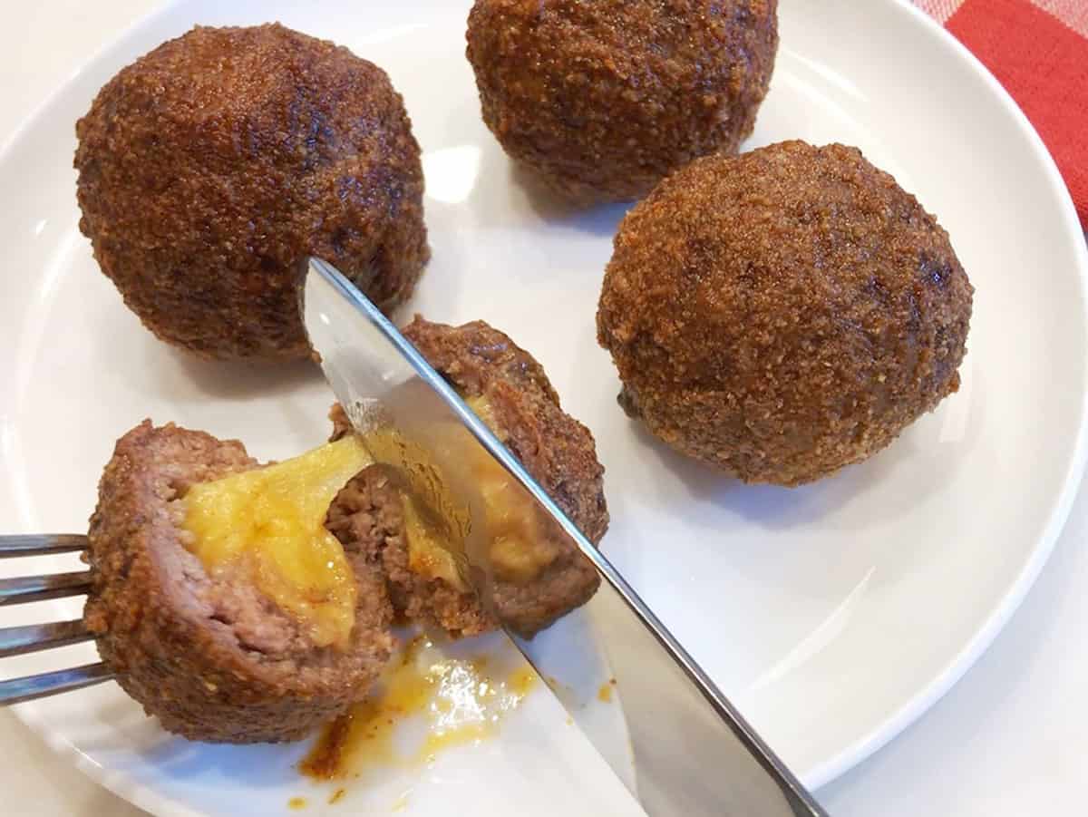 The meatballs are served.