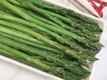 The asparagus is served.