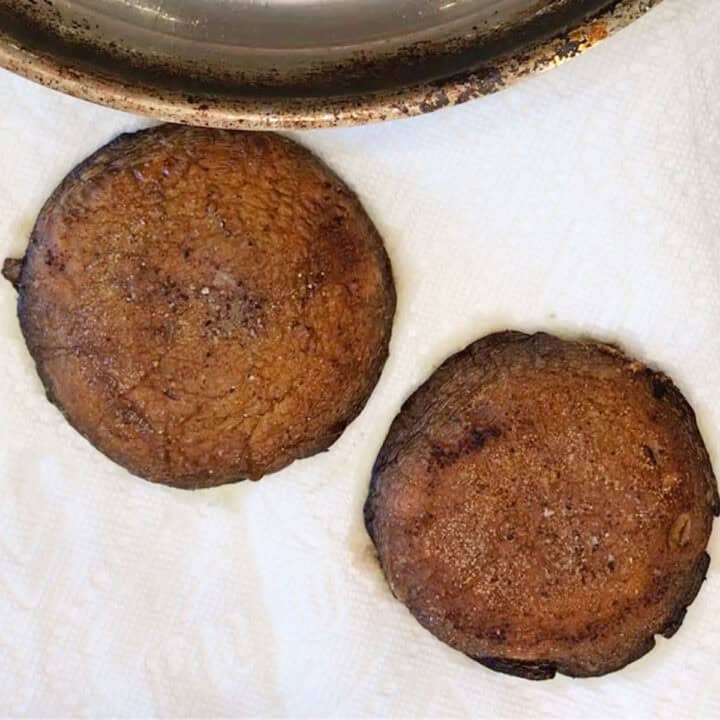 Draining the mushrooms on paper towels.